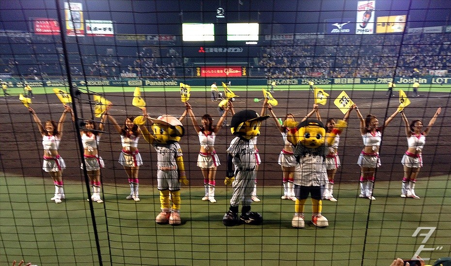 Hanshin Tigers advance to Japan Series!